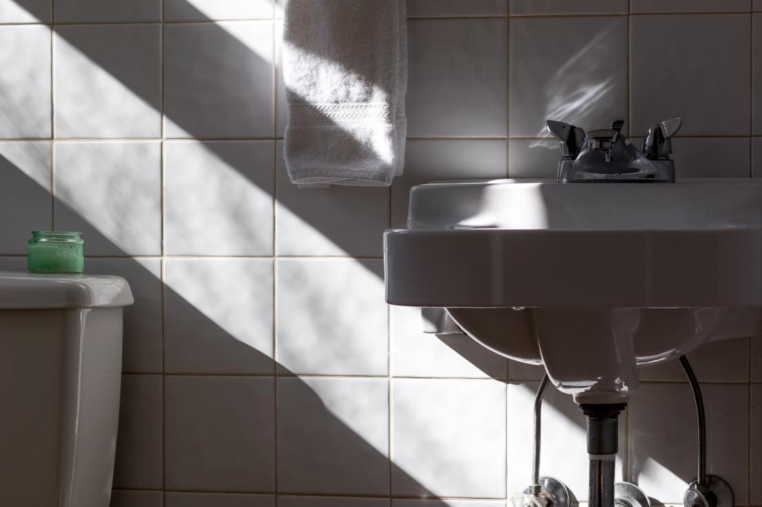 <strong>Condensation or  Sweaty Toilet: How to Fix It</strong>
